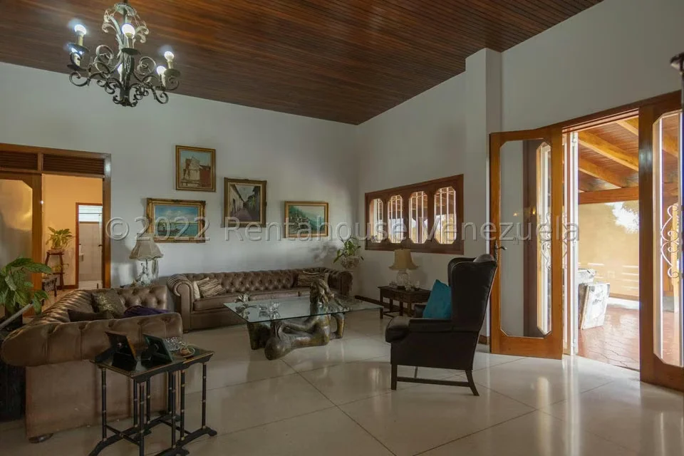 Casa (Multipes Niveles) en Venta en Cumbres de Curumo, Distrito Metropolitano - 42