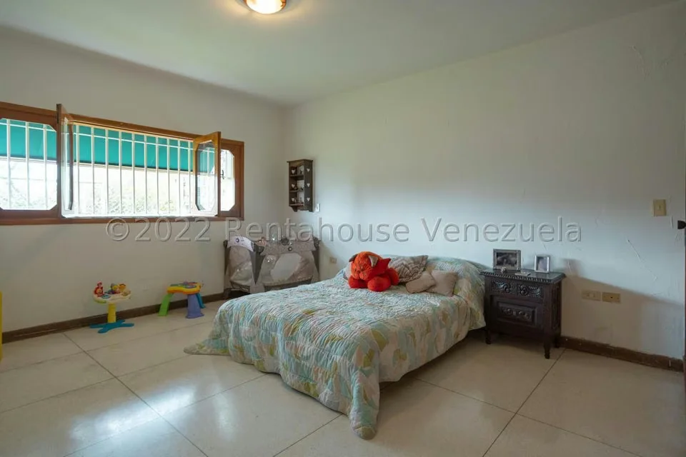 Casa (Multipes Niveles) en Venta en Cumbres de Curumo, Distrito Metropolitano - 51