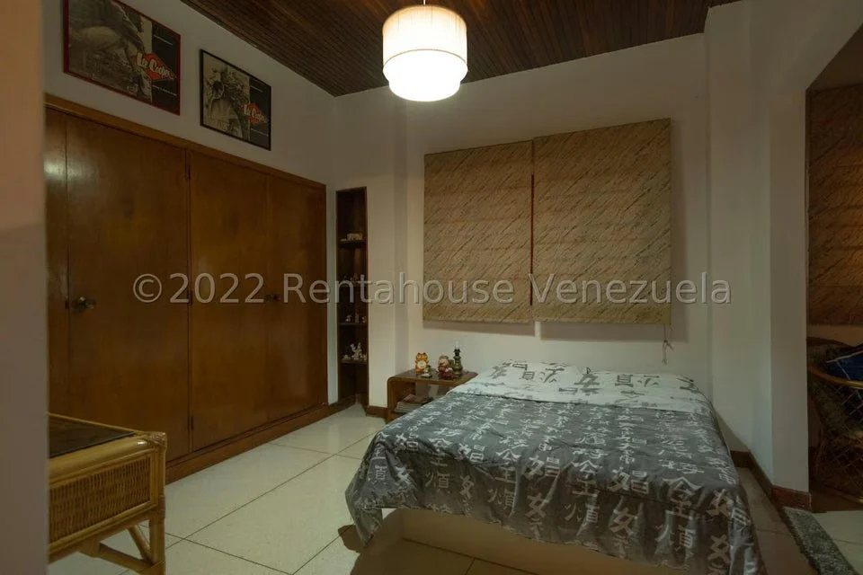 Casa (Multipes Niveles) en Venta en Cumbres de Curumo, Distrito Metropolitano - 56