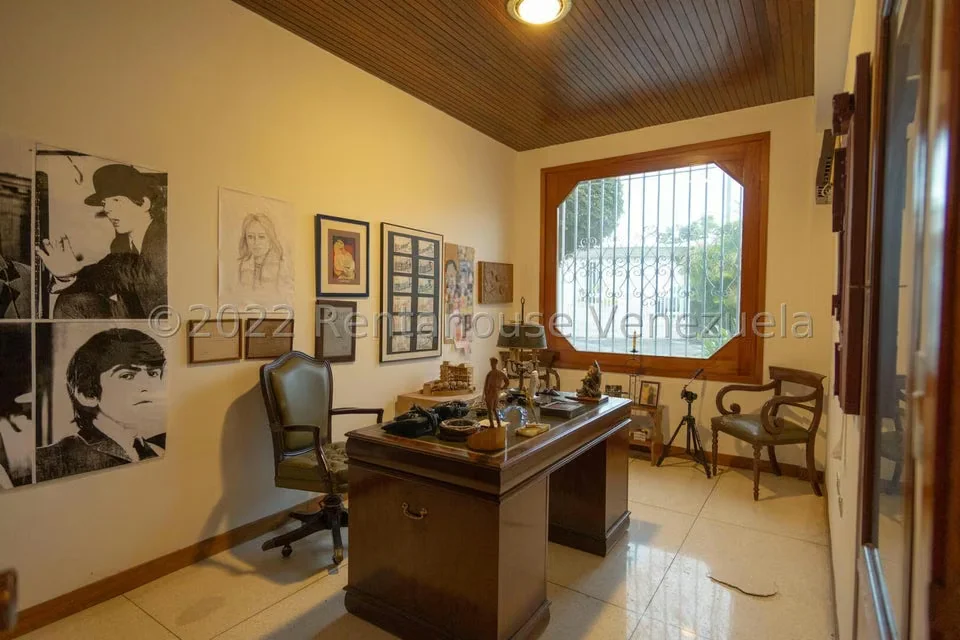 Casa (Multipes Niveles) en Venta en Cumbres de Curumo, Distrito Metropolitano - 59