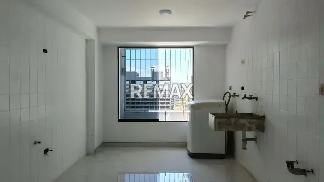VENTA DE APARTAMENTO CHACAO - 5