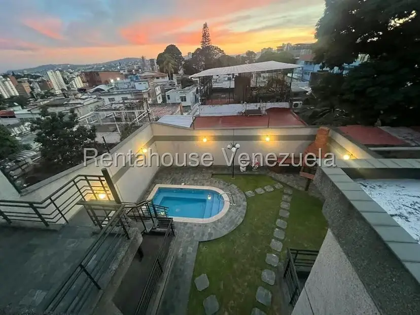 Casa (Multipes Niveles) en Venta en San Bernardino, Distrito Metropolitano