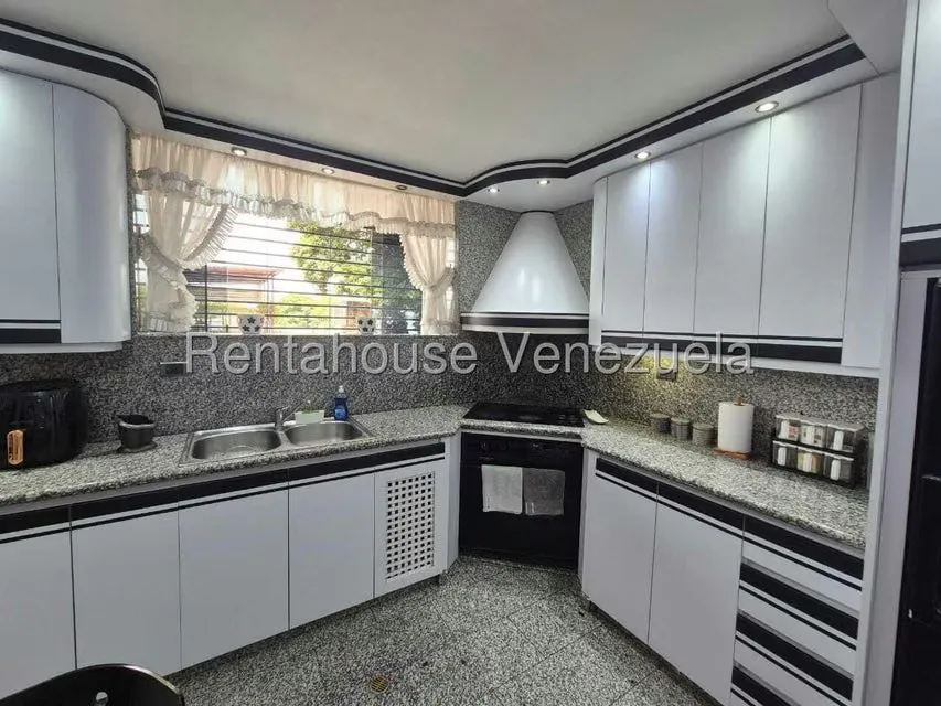 Casa (Multipes Niveles) en Venta en San Bernardino, Distrito Metropolitano - 22