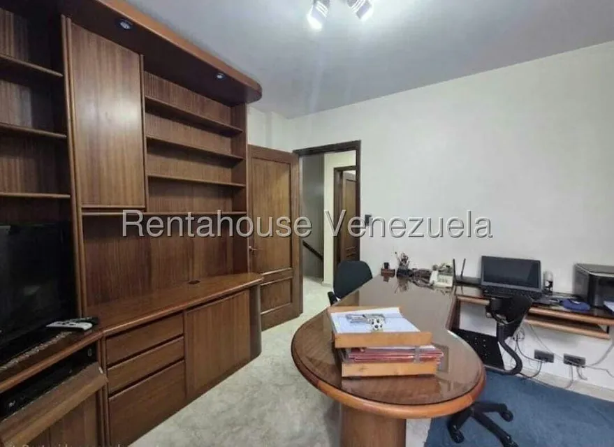 Casa (Multipes Niveles) en Venta en San Bernardino, Distrito Metropolitano - 35