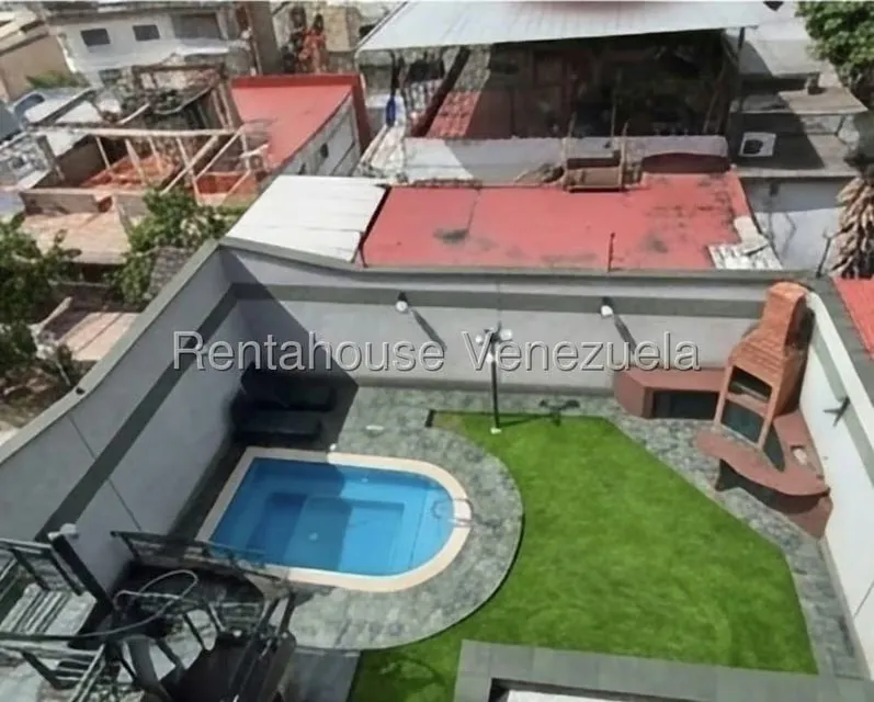 Casa (Multipes Niveles) en Venta en San Bernardino, Distrito Metropolitano - 55