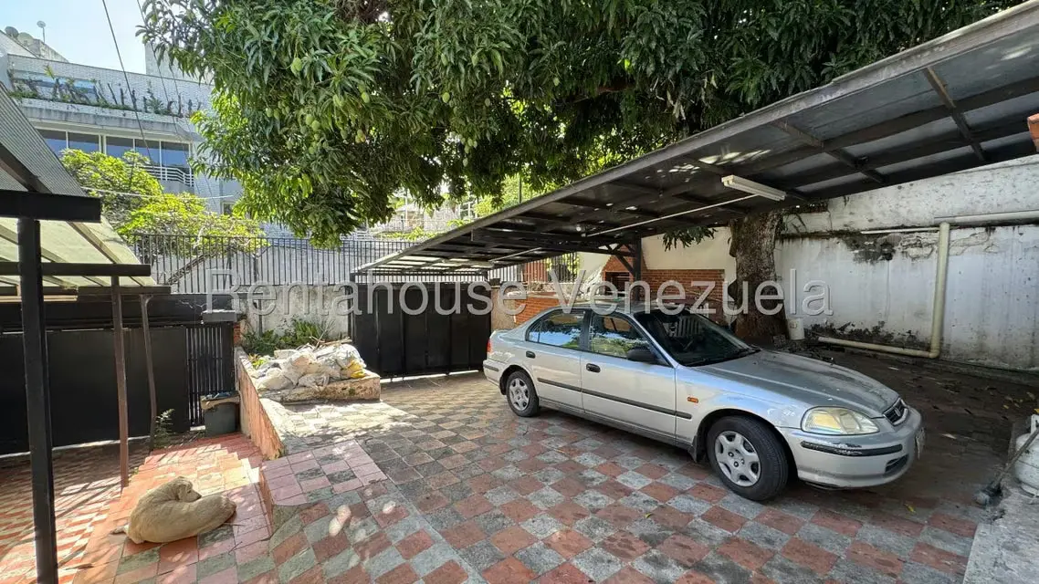 Casa (Multipes Niveles) en Venta en Los Palos Grandes, Distrito Metropolitano - 10
