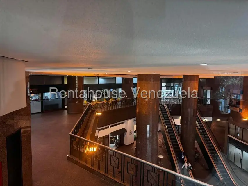 Local Comercial en Alquiler en El Rosal, Distrito Metropolitano - 24