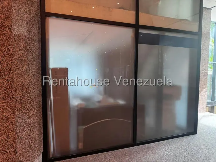Local Comercial en Alquiler en El Rosal, Distrito Metropolitano - 26