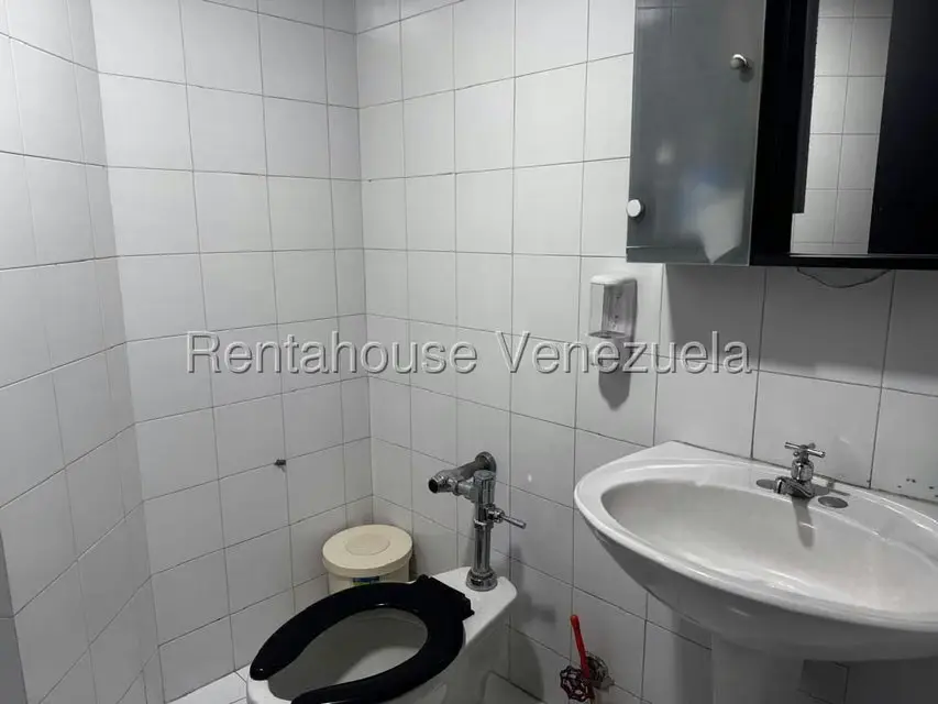 Local Comercial en Alquiler en El Rosal, Distrito Metropolitano - 10