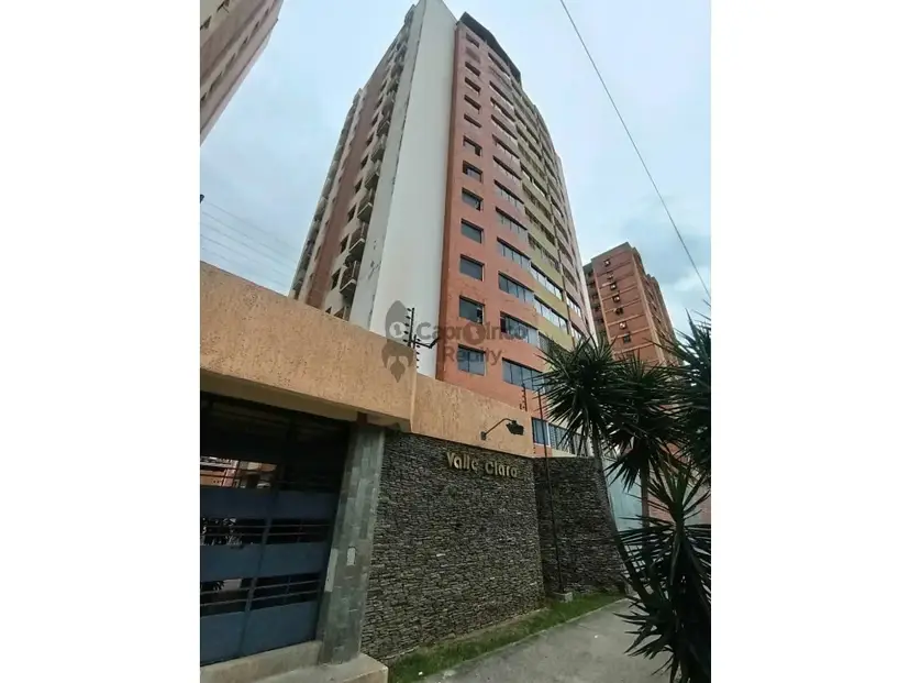 Venta apartamento Valle Claro, amoblado, pozo, planta 50%, piscina