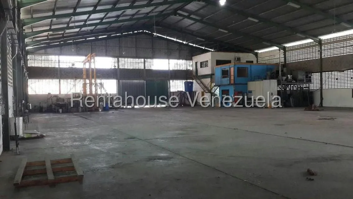 Local Comercial en Alquiler en Alvarenga, Miranda - 11