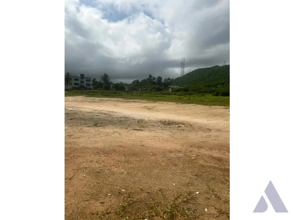 Vendo terreno 28.893m2 Playa Parguito 0636 - 5