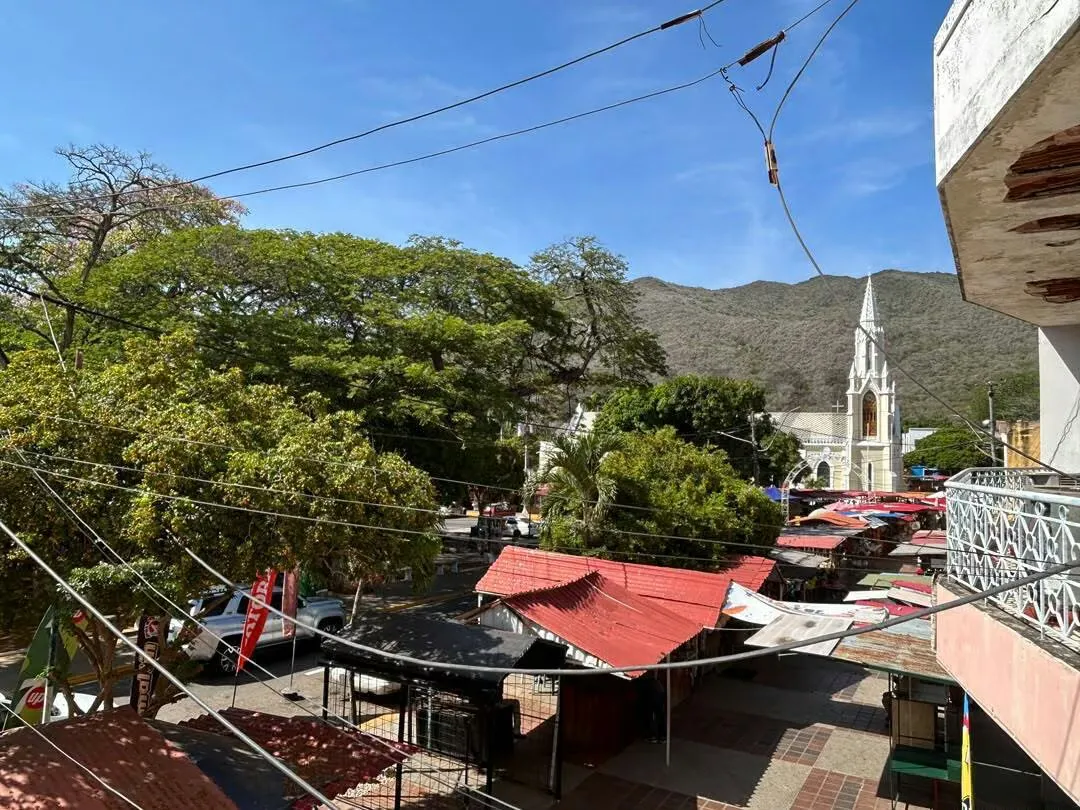 TERRENO CON UN LOCAL Y UN APARTAMENTO, ISLA DE MARGARITA - 8