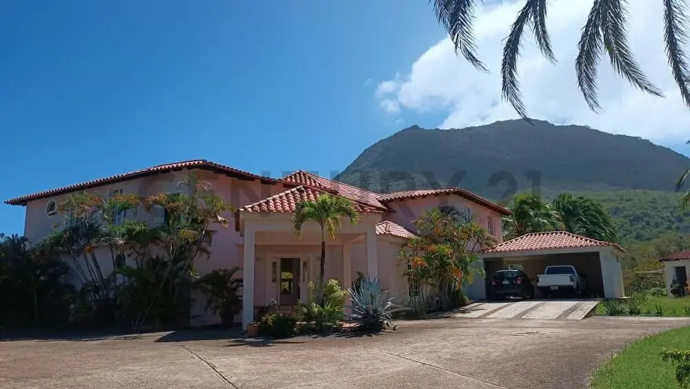 En venta imponente casa en la montaña - 2