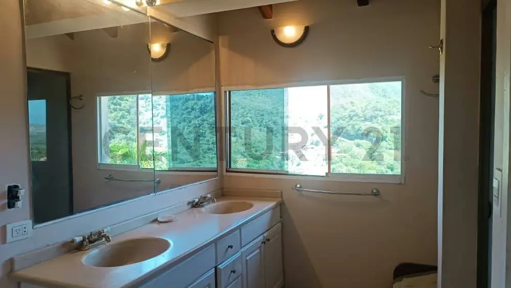 En venta imponente casa en la montaña - 35