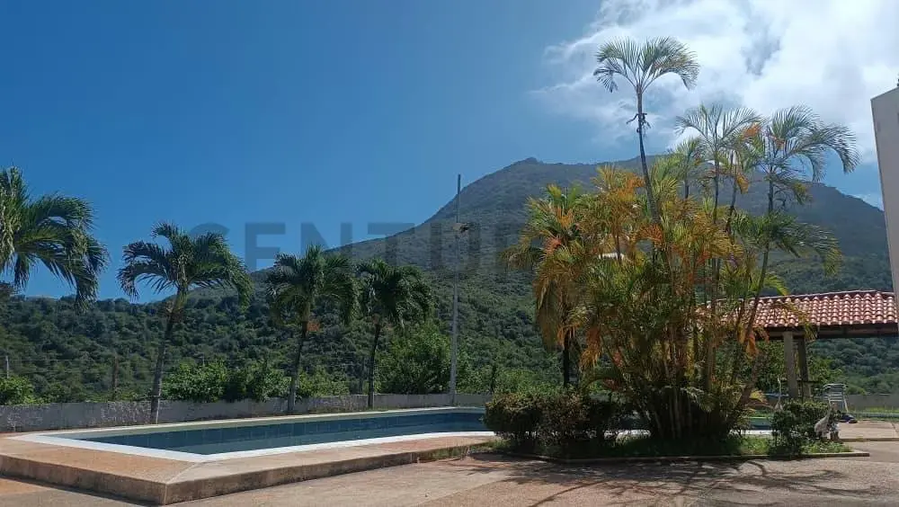 En venta imponente casa en la montaña - 6