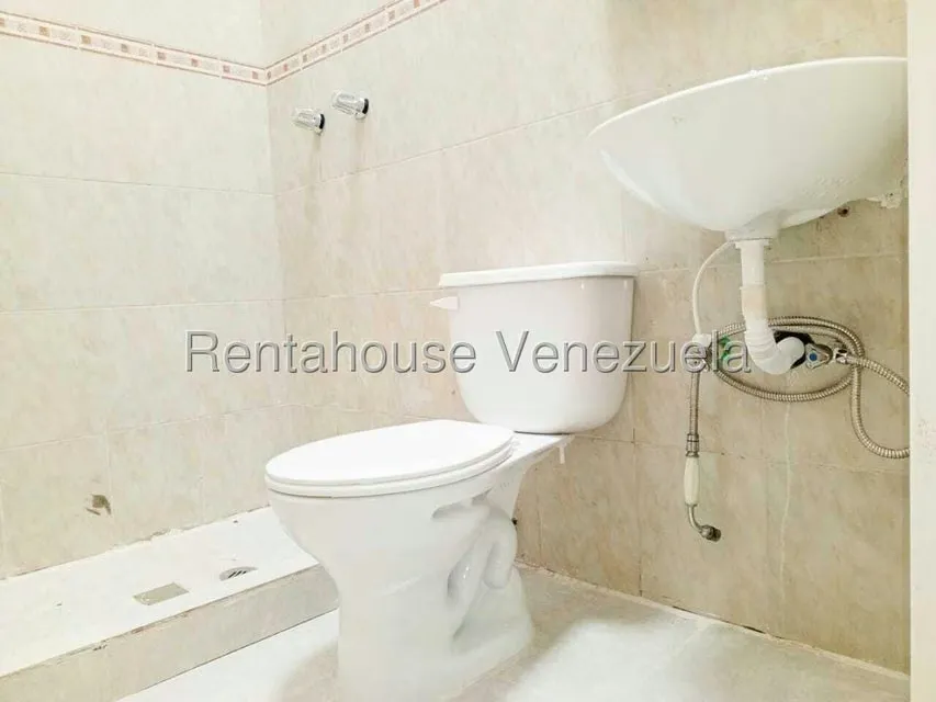 Casa (1 Nivel) en Venta en Roca Del Valle, Lara - 28