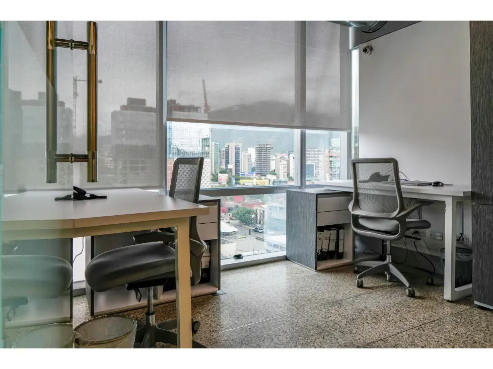 EN VENTA MODERNA OFICINA EN LAS MERCEDES CON VISTA AL AVILA Anma - 11