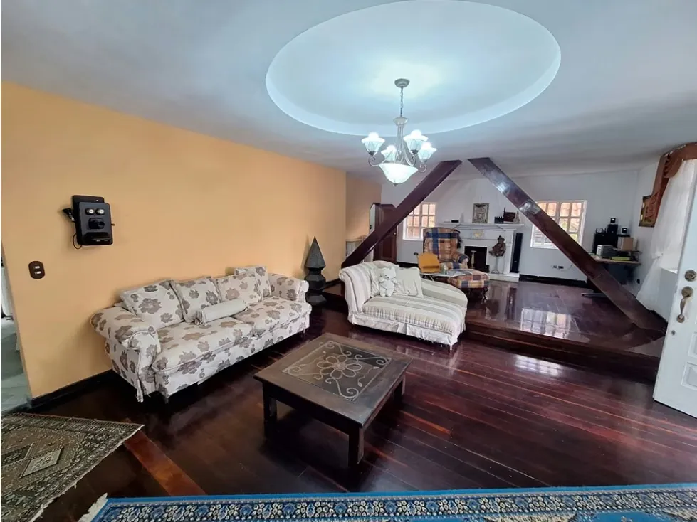VENTA DE CASA EN LOMAS DEL LUREL - HOYO DE LA PUERTA - 3