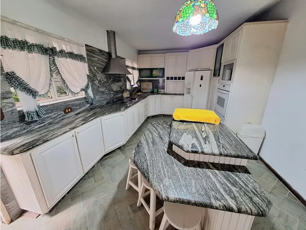 VENTA DE CASA EN LOMAS DEL LUREL - HOYO DE LA PUERTA - 8