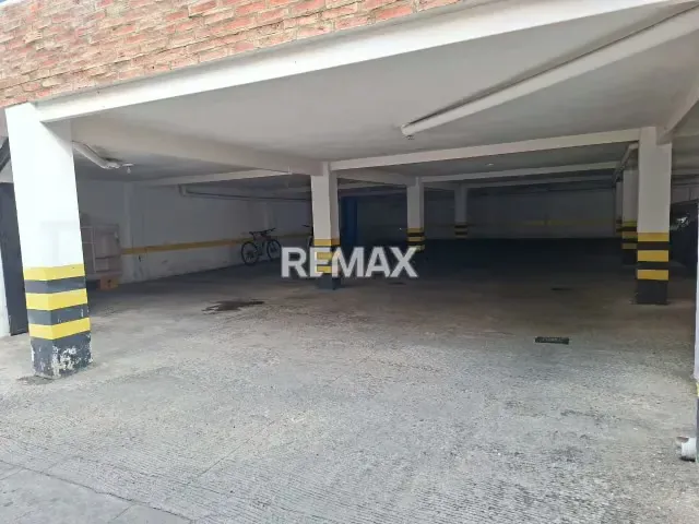 En venta. Hermoso town house en Residencias María Paula. Av. Principal de Lechería - 2