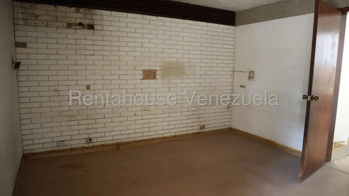 Casa (Multipes Niveles) en Venta en Prados del Este, Distrito Metropolitano - 13