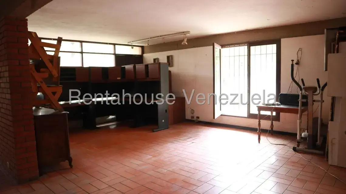 Casa (Multipes Niveles) en Venta en Prados del Este, Distrito Metropolitano - 24