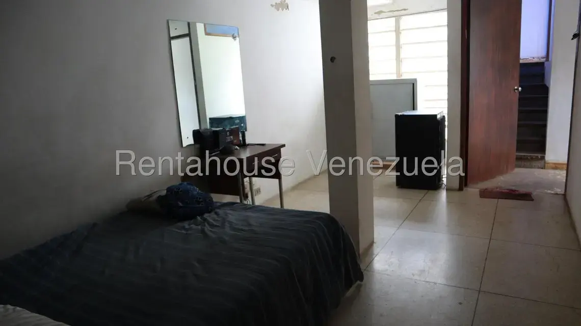 Casa (Multipes Niveles) en Venta en Prados del Este, Distrito Metropolitano - 9