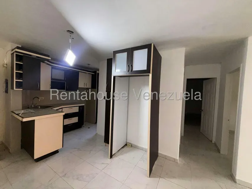 Apartamento (1 Nivel) en Venta en Canaima Tres, Miranda - 3