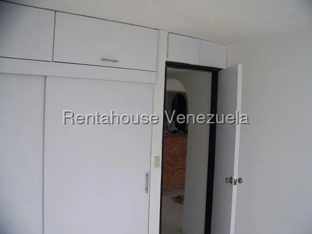 Apartamento (Planta Baja) en Alquiler en Ciudad Casarapa, Miranda - 11