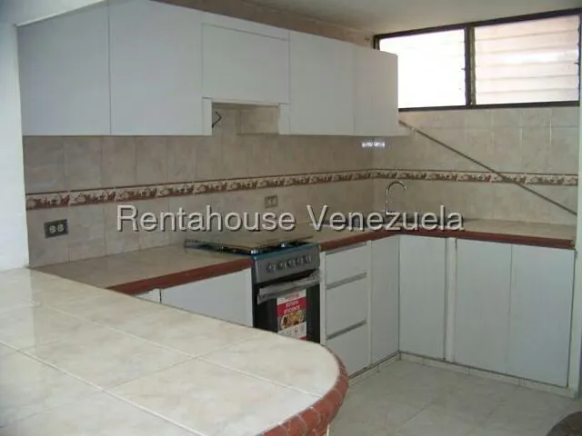 Apartamento (Planta Baja) en Alquiler en Ciudad Casarapa, Miranda - 4