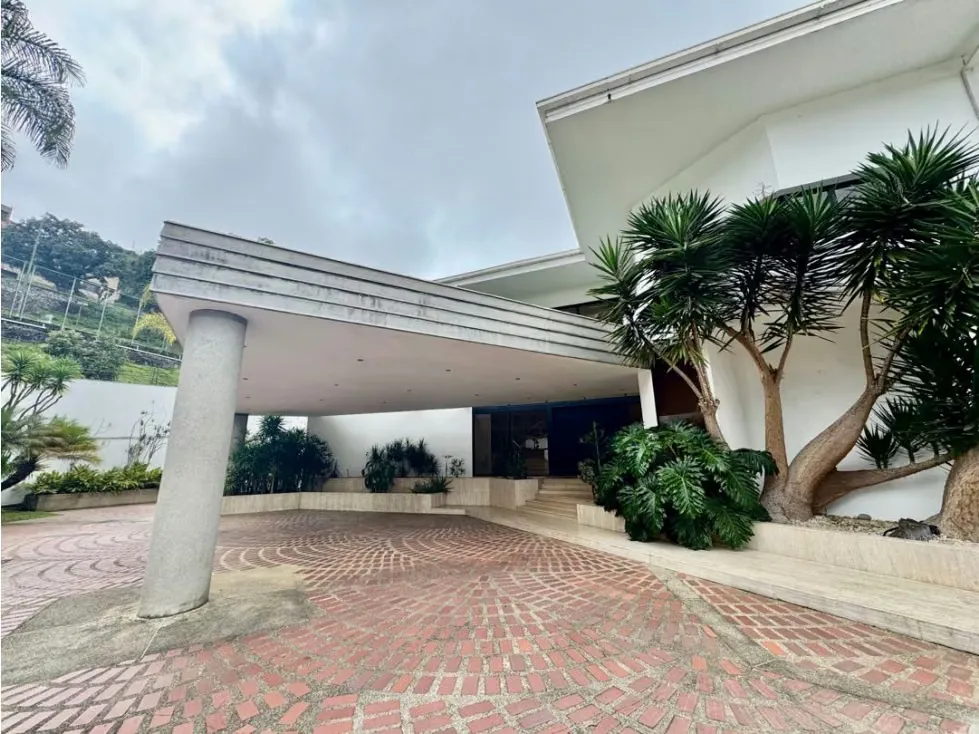 Se vende casa 929m2 5h+2s+ch/30p La Lagunita - 3