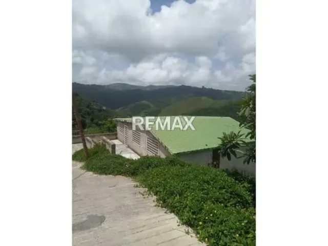 En venta casa en obra gris, El Hatillo, Urb. Altos del Halcón - 4