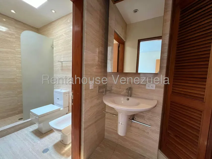 Apartamento (1 Nivel) en Venta en Campo Alegre, Distrito Metropolitano - 21