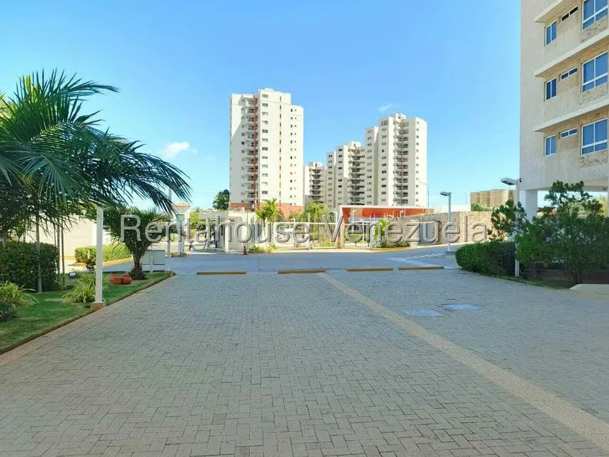 Apartamento (1 Nivel) en Venta en Avenida El Milagro, Zulia - 21