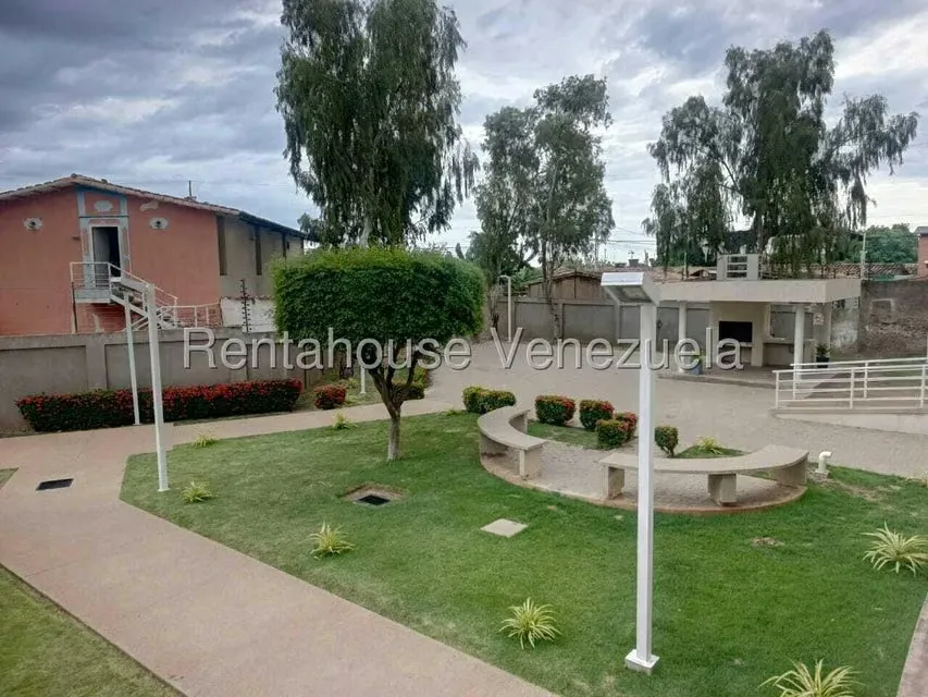 Apartamento (1 Nivel) en Venta en Avenida El Milagro, Zulia - 28