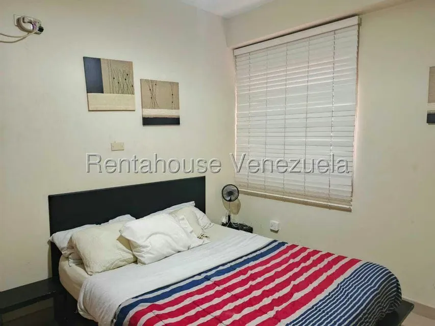 Apartamento (1 Nivel) en Venta en Avenida El Milagro, Zulia - 8