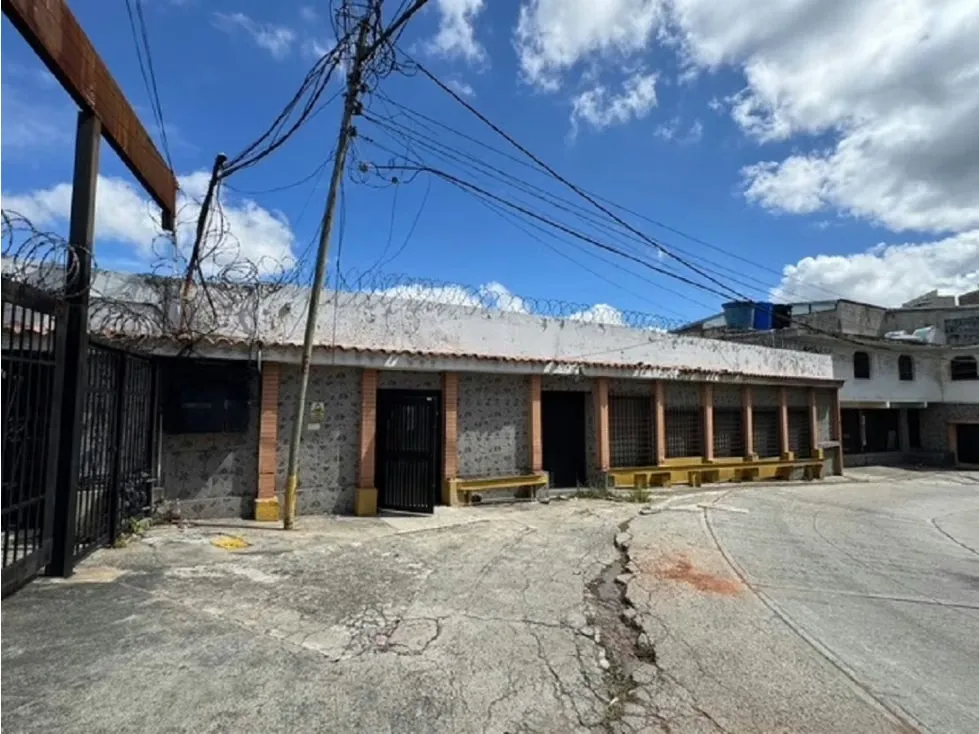 ALQUILER DE LOCAL COMERCIAL EN EL SECTOR LA NAYA, BARUTA