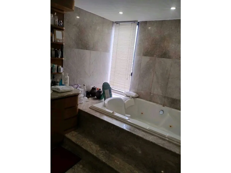 Se vende apartamento 526m2 Santa Eduvigis 1880 - 20