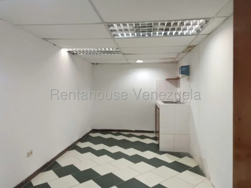 Local Comercial en Alquiler en Las Minas, Miranda - 4