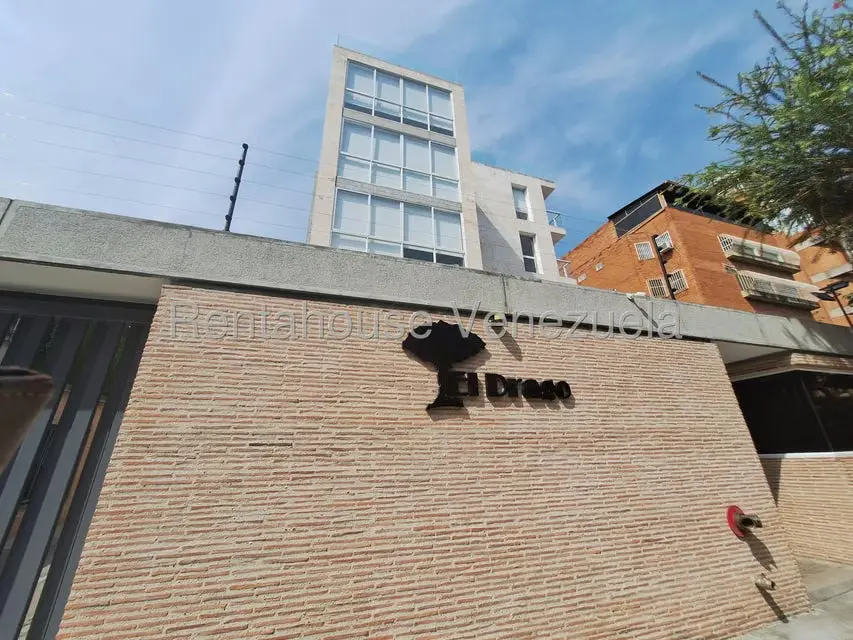 Apartamento (Multiples Niveles) en Venta en La Castellana, Distrito Metropolitano - 2