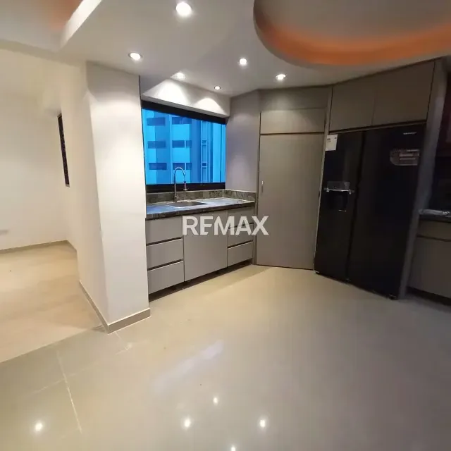 Alquilo bello y cómodo apartamento en las Esmeraldas de La Tahona. - 13