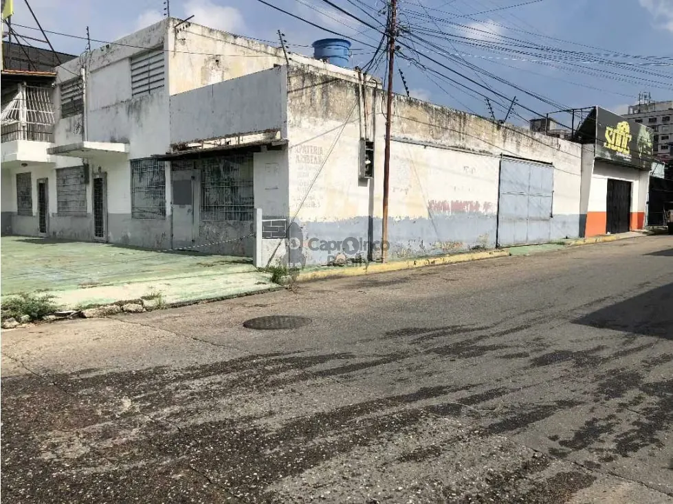 ALQUILER ESQUINA COMERCIAL, ZONA DE ALTO TRAFICO, ENTRE AV A.ELOY/ BOL - 11