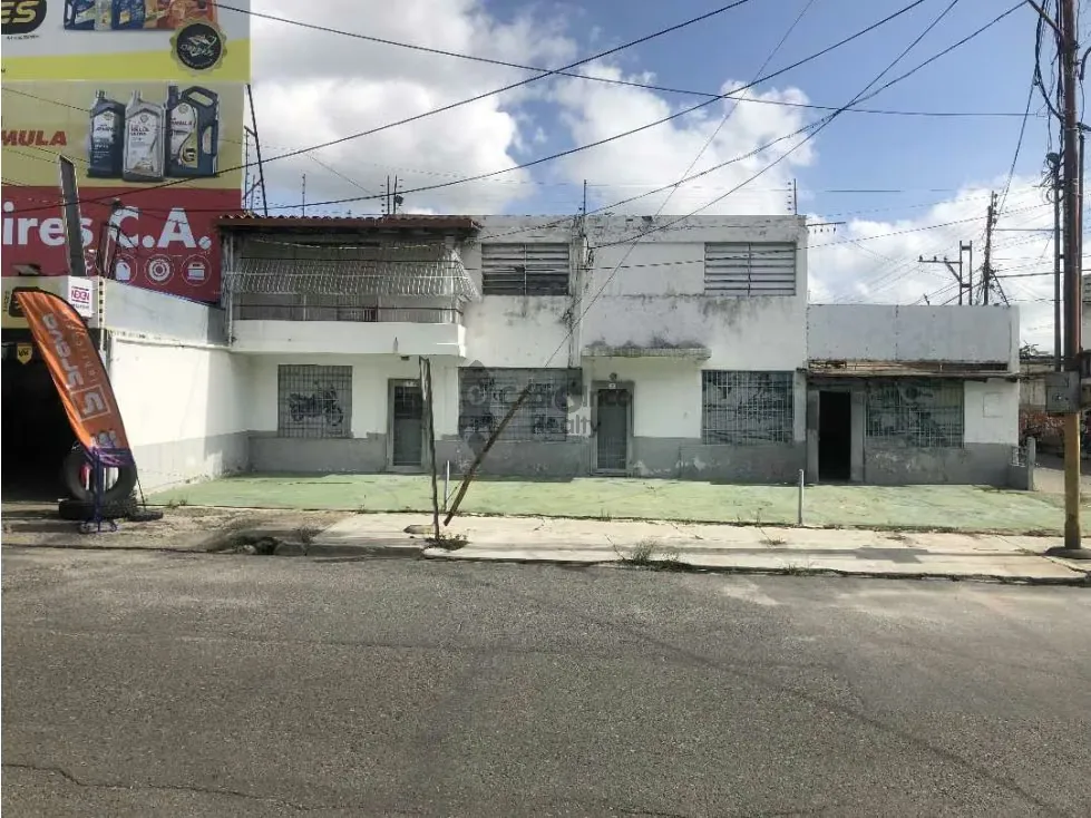 ALQUILER ESQUINA COMERCIAL, ZONA DE ALTO TRAFICO, ENTRE AV A.ELOY/ BOL - 8