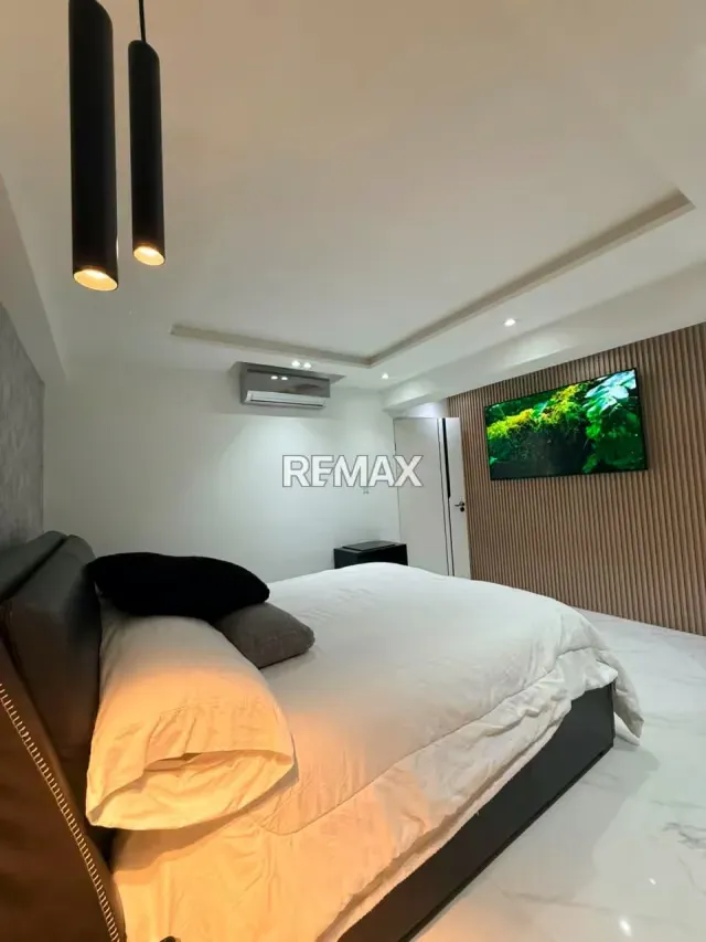 EN VENTA APARTAMENTO DE LUJO RES. CONTINENTAL GARDEN URB. LA TRIGALEÑA - 16