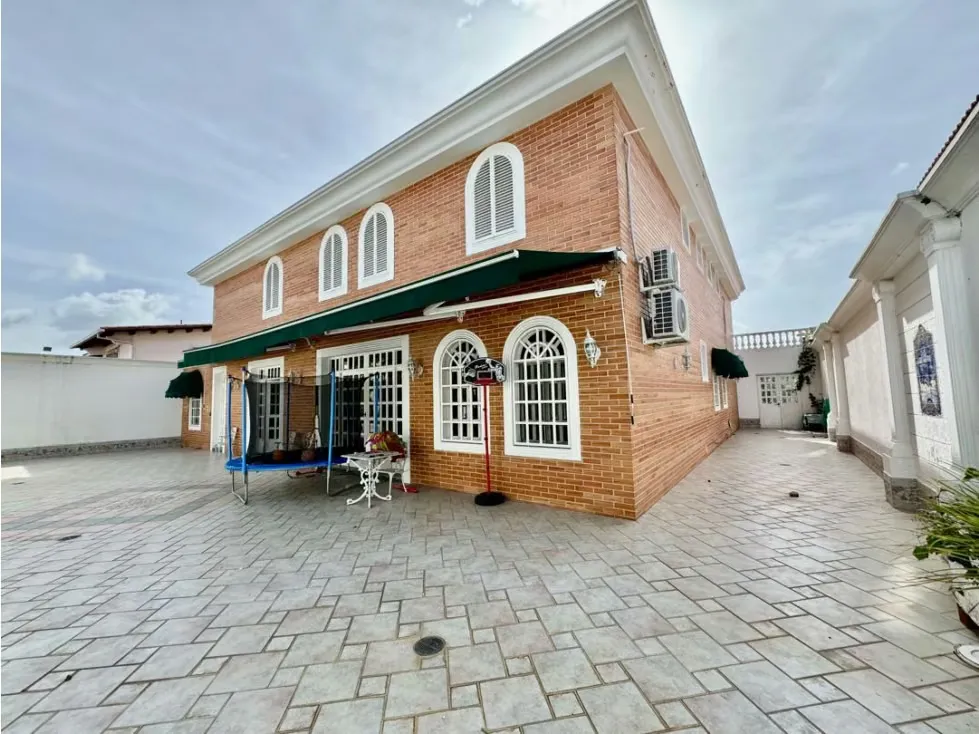 Se vende y/o alquila casa 650m2 4h+2s/6b/4p Los Naranjos del Cafetal - 2