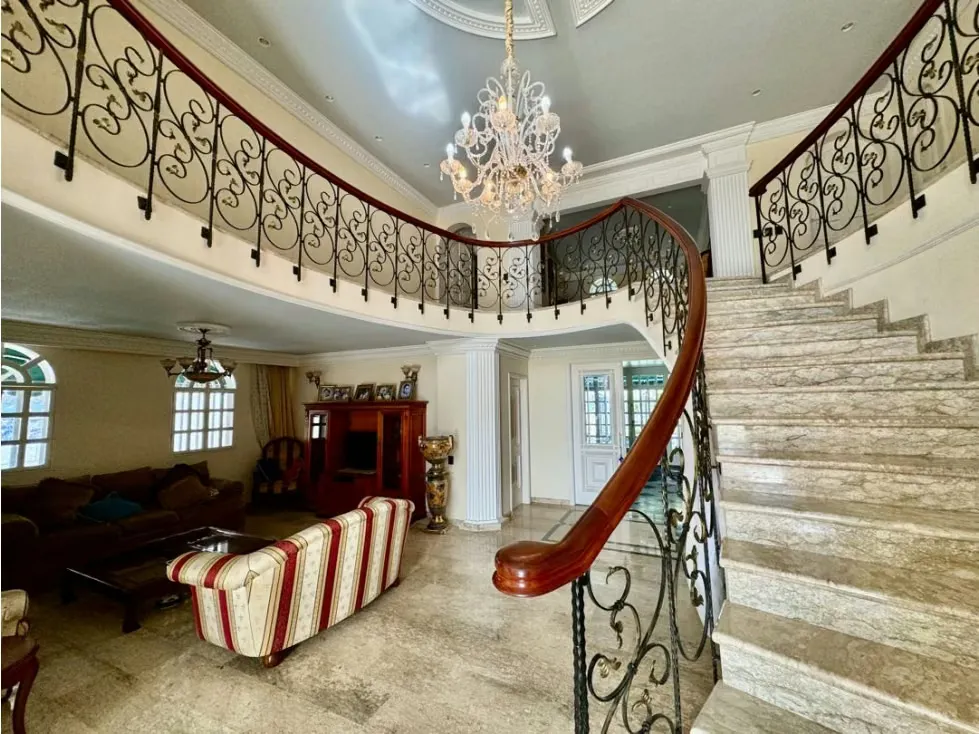 Se vende y/o alquila casa 650m2 4h+2s/6b/4p Los Naranjos del Cafetal - 4