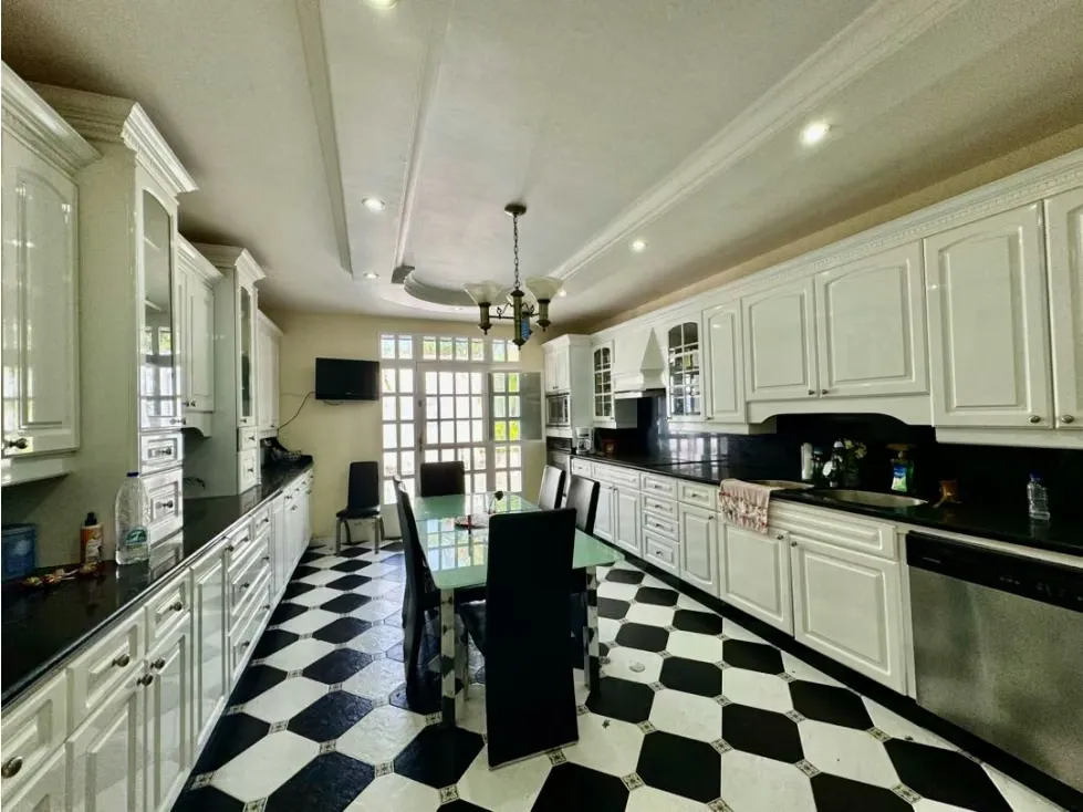 Se vende y/o alquila casa 650m2 4h+2s/6b/4p Los Naranjos del Cafetal - 10