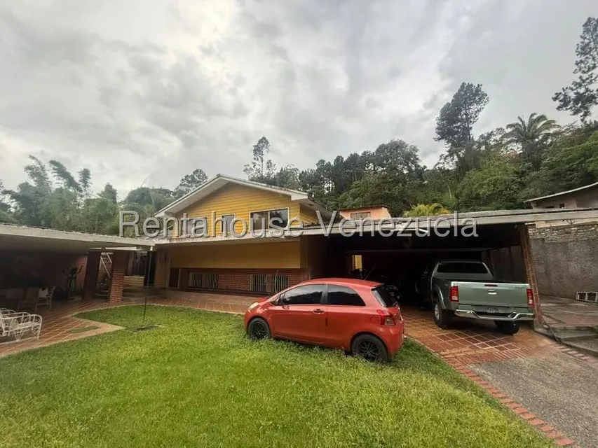 Casa (Multipes Niveles) en Venta en Tusmare, Distrito Metropolitano - 2