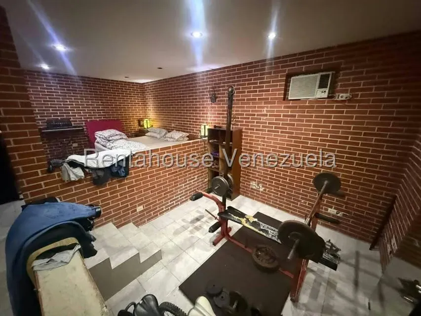 Casa (Multipes Niveles) en Venta en Tusmare, Distrito Metropolitano - 25